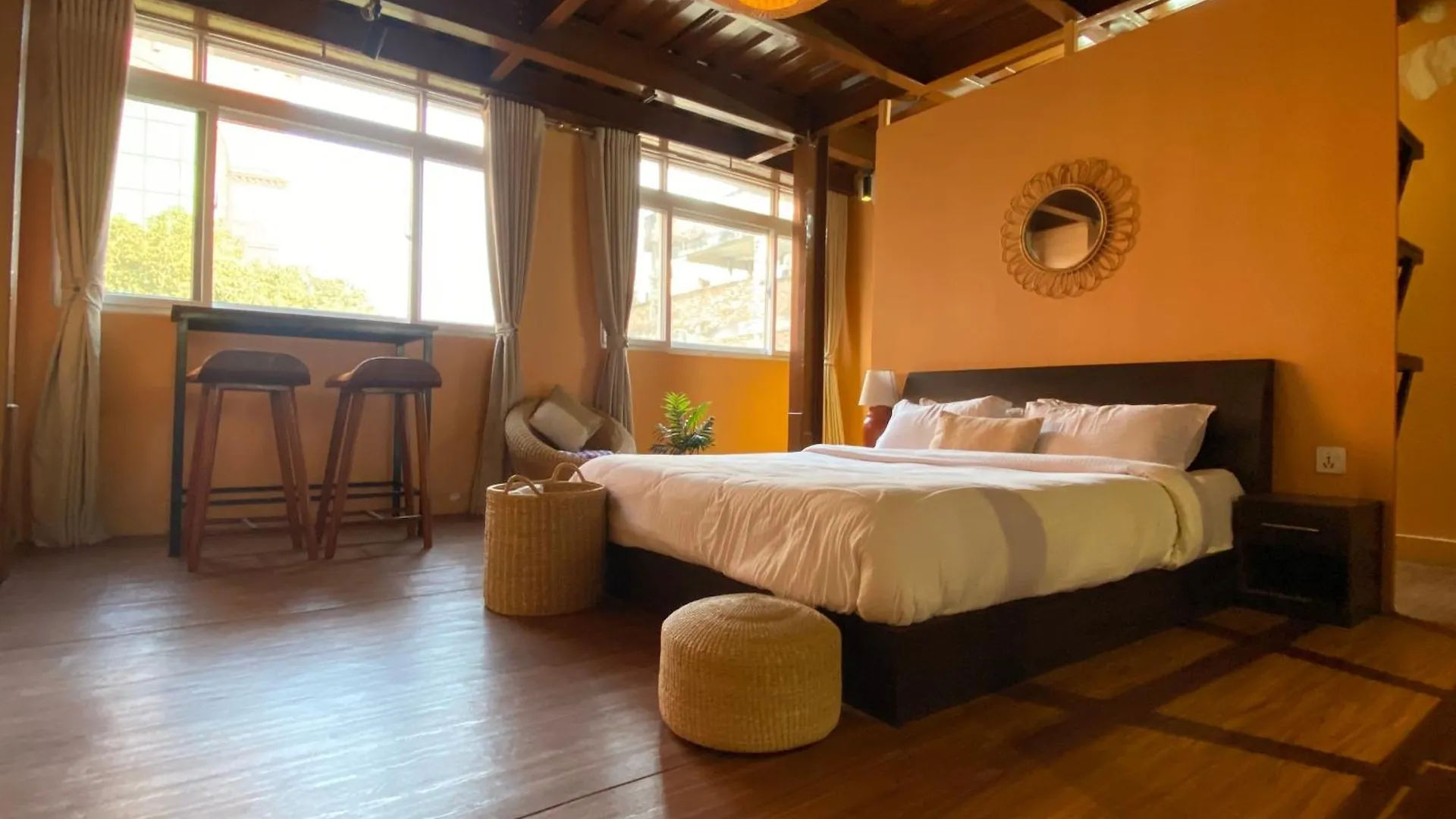 Spacious Boho Studio Apartment Katmandú